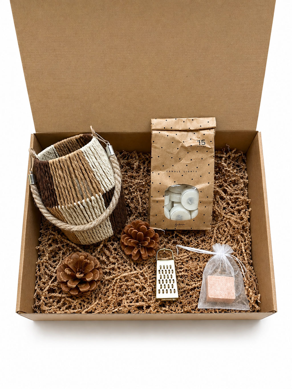 Geur & Sfeer | Cadeaupakket (L) met windlicht, waxinelichtjes, mini rasp goud & amberblokje